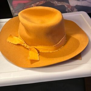 GIGI PIP Golden Yellow Hat